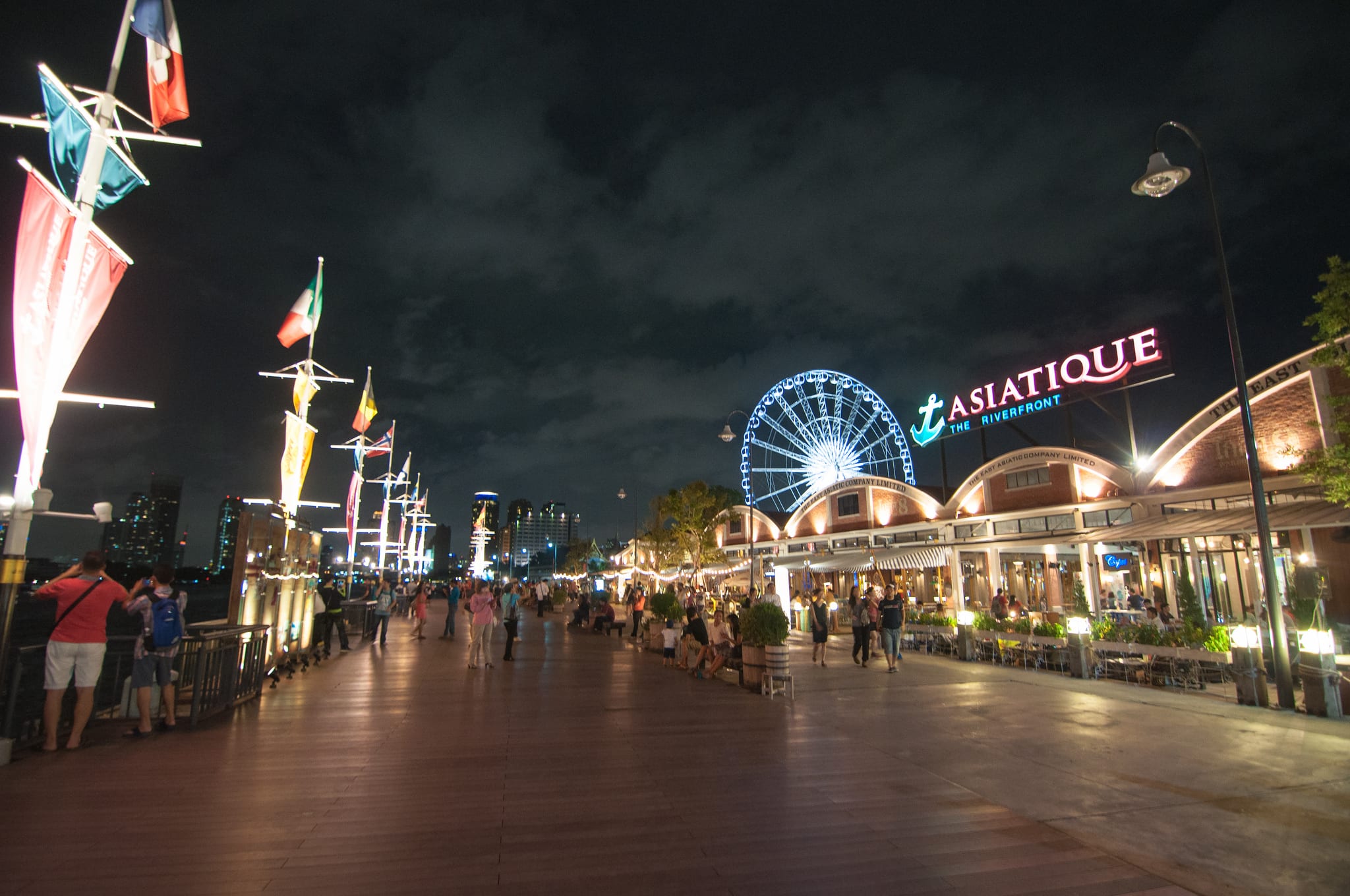 Asiatique The Riverfront Bangkoks Fusion Night Market 